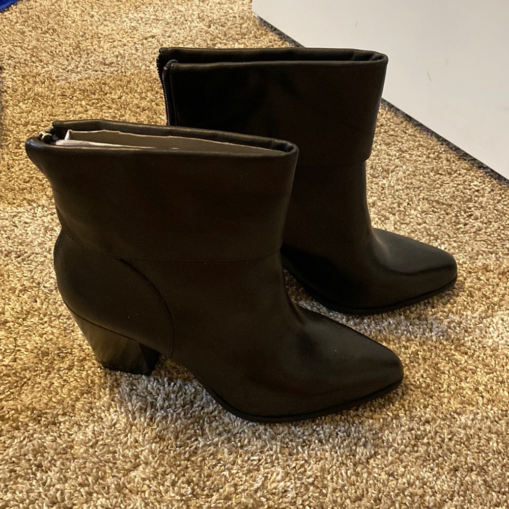 Alfa I leather bootie